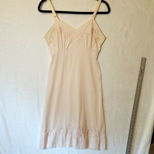 Vtg Jeanne Marie Women's Sz S Pink Slip Dress Nightgown Rose Embroidery Adj Str